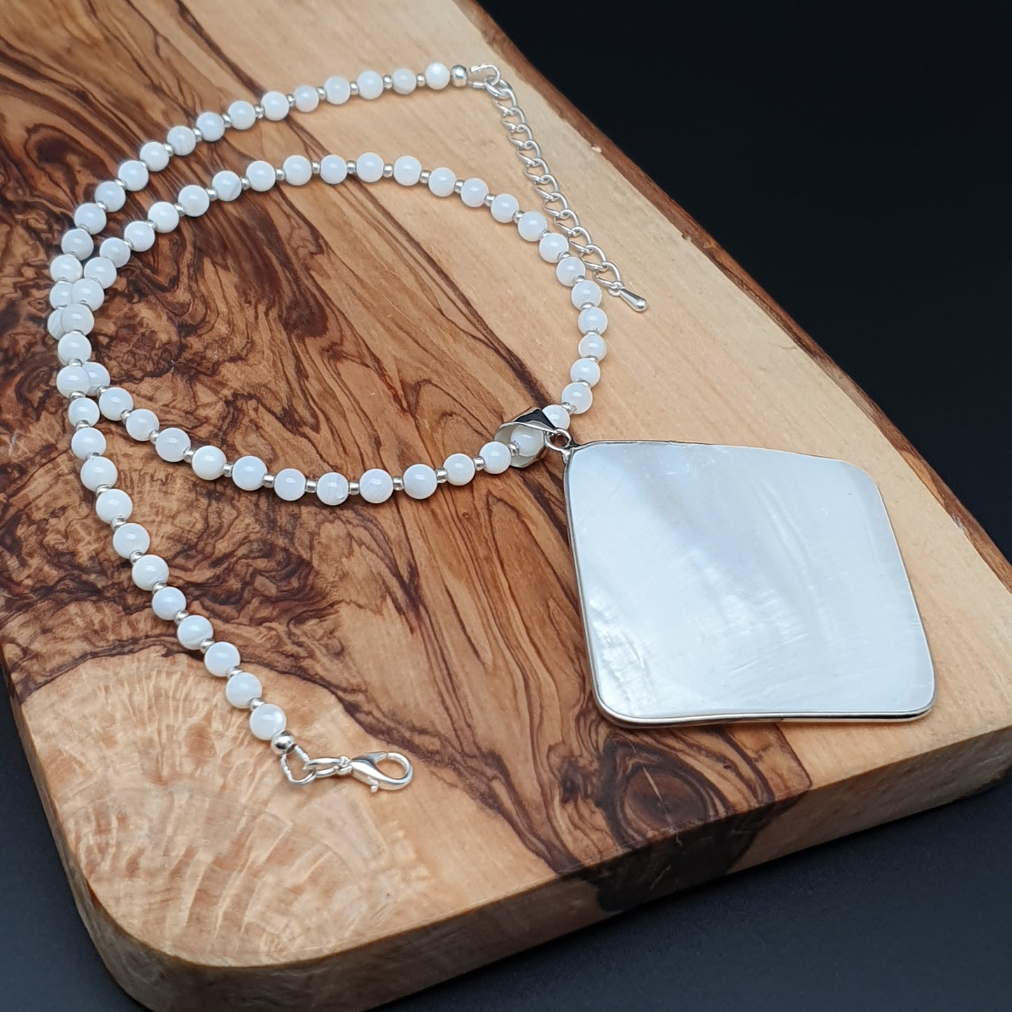 White Mother Of Pearl Beaded Collar Necklace Large Rhombus Pendant